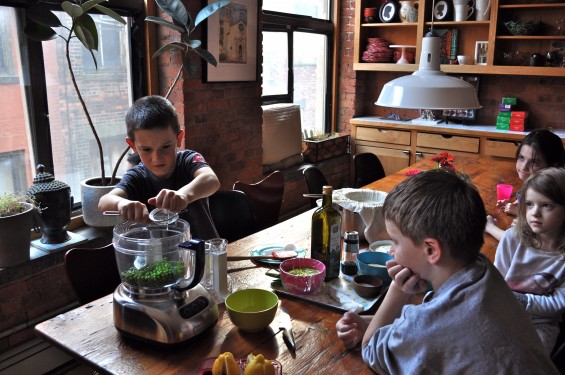 making the sweet pea hummus 1